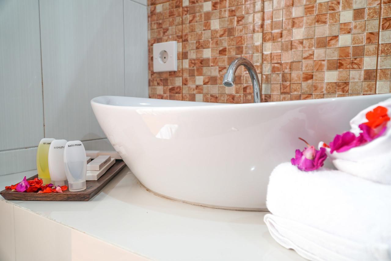 Seno Guesthouse & Cafe Uluwatu Dış mekan fotoğraf